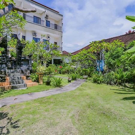 Oyo 4012 Ari Beach Inn Кута Экстерьер фото