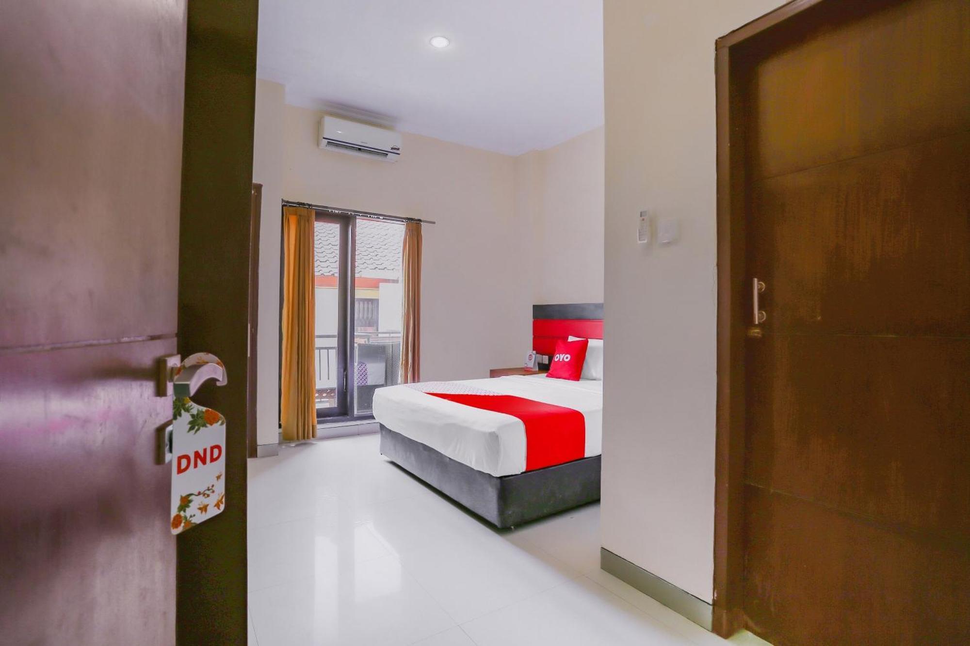 Oyo 4012 Ari Beach Inn Кута Экстерьер фото